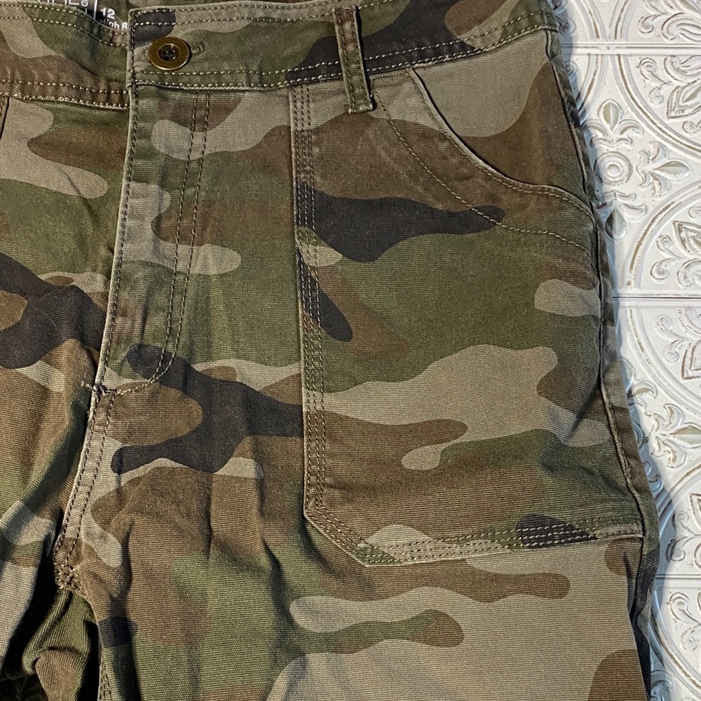 Time and Tru Women’s Camo Cargo High Rise Shorts DIY Cut Offs Size 12 - Picture 10 of 10
